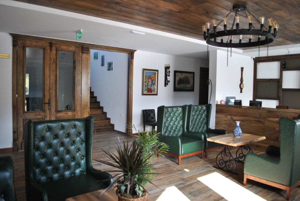 Boutique Vila Fidani Voskopojë Buitenkant foto